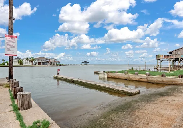 31st image of 23401 4th Ave, Galveston, TX 77554 | MLS# 45495158