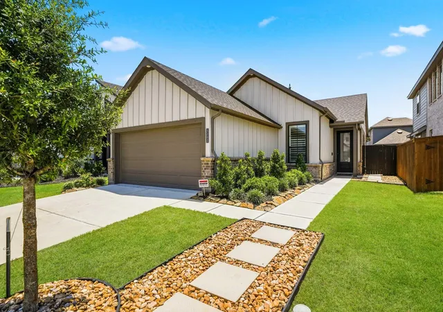 Photo 1 of Sale Pending at 5202 Murillo Dr, Manvel, TX 77583 | MLS# 92442910 | Listing updated on 2026-09-09