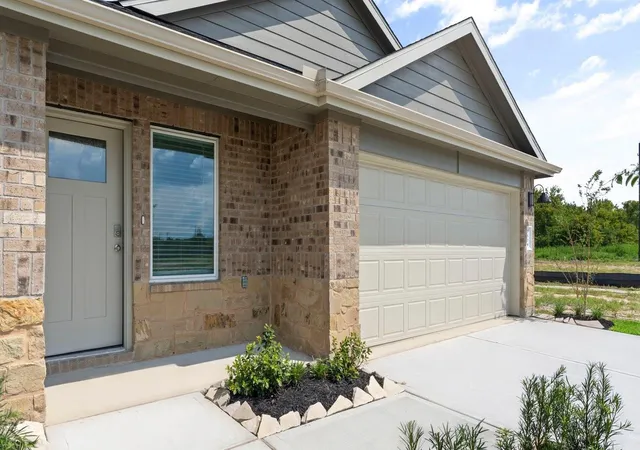 Photo 3 of Single family home for sale at 3525 Longhorn Valley St, League City, TX 77573 | MLS# 96569177 | Listing updated on 2026-09-17