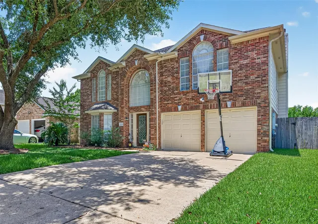 Photo 2 of Single family home for sale at 2310 Glendavon Ln, Katy, TX 77450 | MLS# 52923662 | Listing updated on 2026-08-12