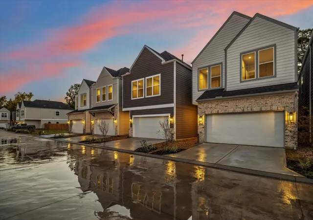 Photo 1 of Single family home for sale at 11311 Stonework Grv Ln, Houston, TX 77076 | MLS# 54107197 | Listing updated on 2026-09-13