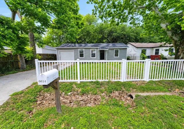 23rd image of 6614 Park Ave, Texas City, TX 77591 | MLS# 77349115