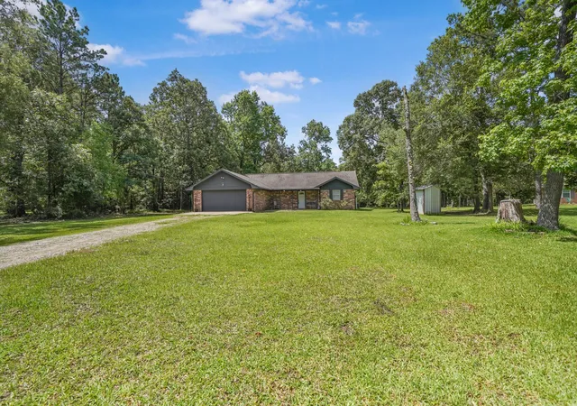 Photo 3 of Single family home for sale at 14 County Rd 6403, Dayton, TX 77535 | MLS# 15407556 | Listing updated on 2026-07-31
