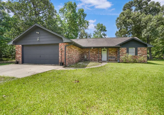 Photo 4 of Single family home for sale at 14 County Rd 6403, Dayton, TX 77535 | MLS# 15407556 | Listing updated on 2026-07-31
