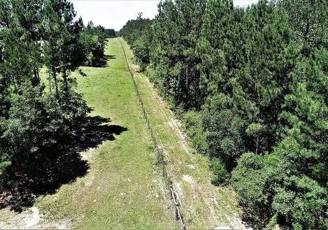 4th image of 9490 S State Hwy 19, Lovelady, TX 75851 | MLS# 26231705