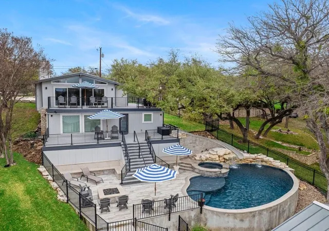 1st image of 205 Beaver Cir, Horseshoe Bay, TX 78657 | MLS# 36785533