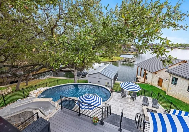 5th image of 205 Beaver Cir, Horseshoe Bay, TX 78657 | MLS# 36785533