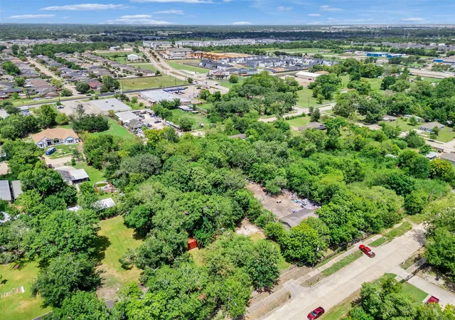 3rd image of 4705 Glengarry Rd, Houston, TX 77048 | MLS# 43929985