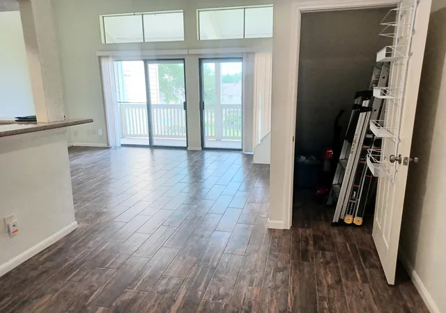 4th image of 128 April Point Dr S, Montgomery, TX 77356 | MLS# 32450212