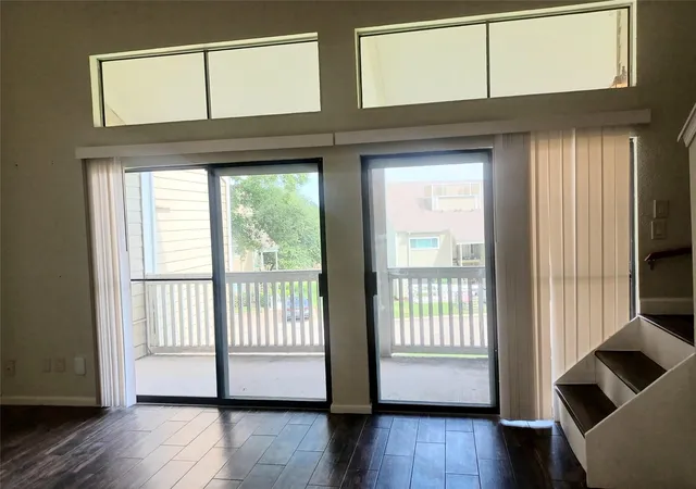 5th image of 128 April Point Dr S, Montgomery, TX 77356 | MLS# 32450212