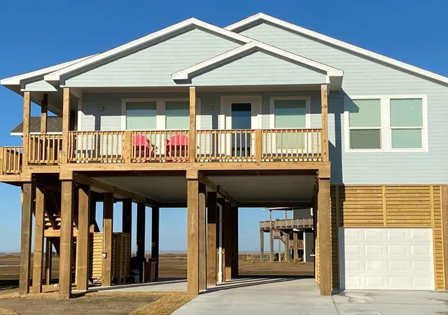 Photo 1 of Single family home for sale at 25010 San Simeon Ct, Galveston, TX 77554 | MLS# 84245244 | Listing updated on 2026-08-13