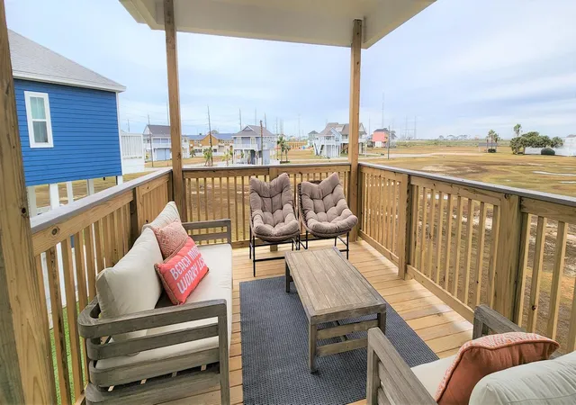 Photo 2 of Single family home for sale at 25010 San Simeon Ct, Galveston, TX 77554 | MLS# 84245244 | Listing updated on 2026-08-13