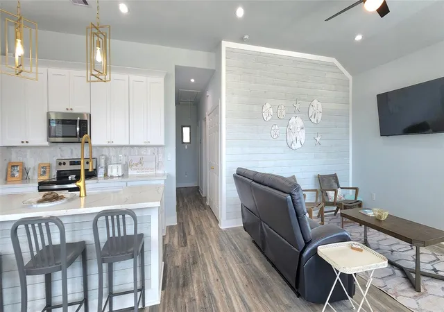 Photo 3 of Single family home for sale at 25010 San Simeon Ct, Galveston, TX 77554 | MLS# 84245244 | Listing updated on 2026-08-13