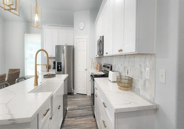 Photo 4 of Single family home for sale at 25010 San Simeon Ct, Galveston, TX 77554 | MLS# 84245244 | Listing updated on 2026-08-13