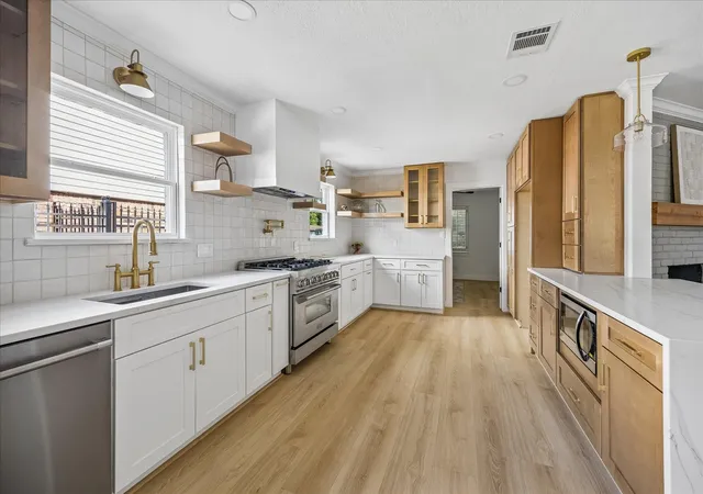 3rd image of 6027 Valkeith Dr, Houston, TX 77096 | MLS# 22815893