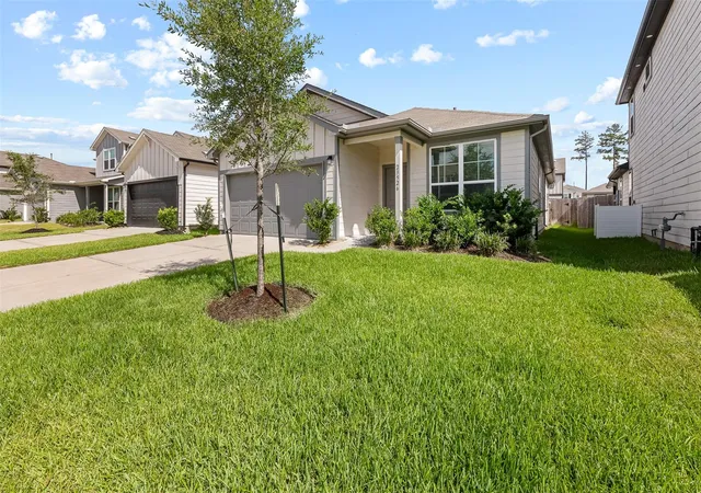 Photo 3 of Single family home for sale at 23526 Glenbuck St, Spring, TX 77373 | MLS# 52257492 | Listing updated on 2026-09-13