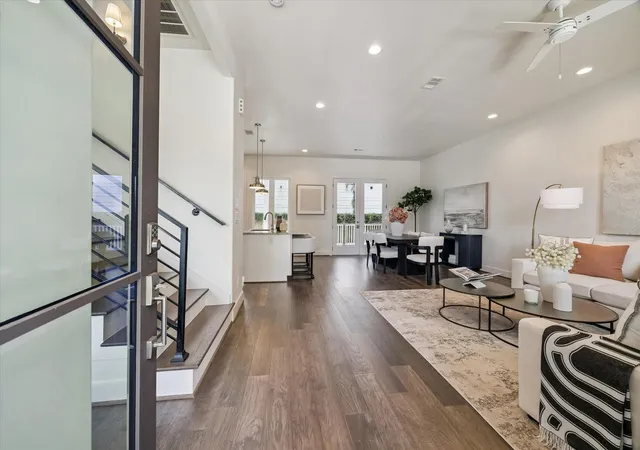 Photo 1 of Sale Pending at 3827 Arlington St, Houston, TX 77018 | MLS# 83865357 | Listing updated on 2026-09-10