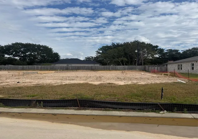 Photo 3 of Sale Pending at 244 Harlingen Dr, Magnolia, TX 77354 | MLS# 47532782 | Listing updated on 2026-08-17