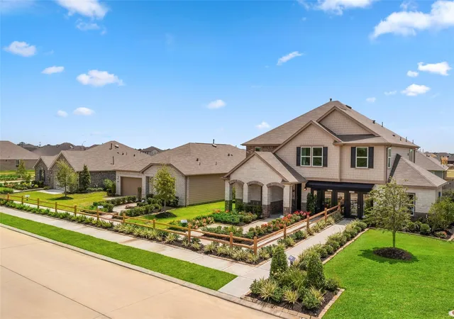 Photo 3 of Single family home for sale at 7911 House Sparrow St, Hitchcock, TX 77563 | MLS# 41084187 | Listing updated on 2026-10-07