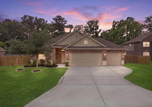 Homes for sale in Woodbranch, TX | 632 W Linnwood Dr, Woodbranch, TX 77357 | MLS# 2489454