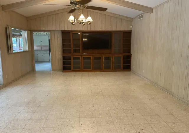 2nd image of 2310 Oak Dr, Bay City, TX 77414 | MLS# 54357972