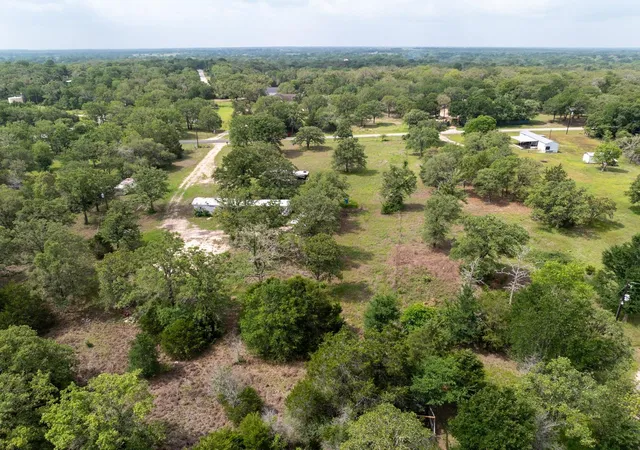 Homes for sale in Caldwell, TX | 327 Teal Lake Dr, Caldwell, TX 77836 | MLS# 18613959