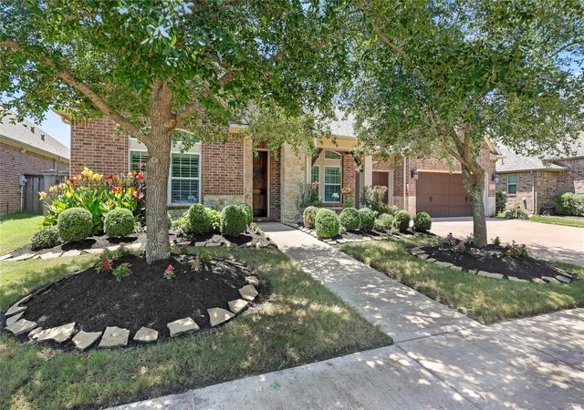 2nd image of 30634 Indigo Falls Dr, Brookshire, TX 77423 | MLS# 65370891