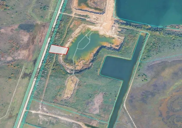 1st image of 0000000 Harbor Dr, Hitchcock, TX 77563 | MLS# 83300878