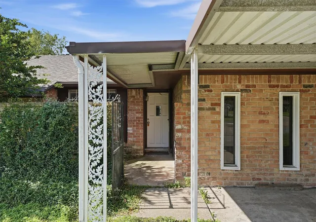 Photo 3 of Single family home for sale at 6502 Leedale St, Houston, TX 77016 | MLS# 35732129 | Listing updated on 2026-09-17
