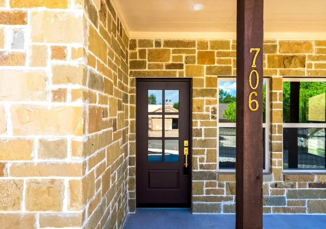 4th image of 706 Oak Valley Dr, Kerrville, TX 78028 | MLS# 76917665
