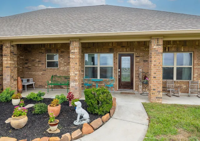 Homes for sale in Sealy, TX | 5236 Hillboldt Rd, Sealy, TX 77474 | MLS# 24901050