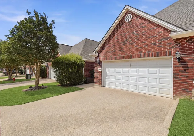 2nd image of 1612 Culture Ln, College Station, TX 77845 | MLS# 75410602