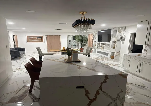 Photo 3 of Single family home for sale at 3139 Oakdale St, Houston, TX 77004 | MLS# 52940249 | Listing updated on 2026-08-21