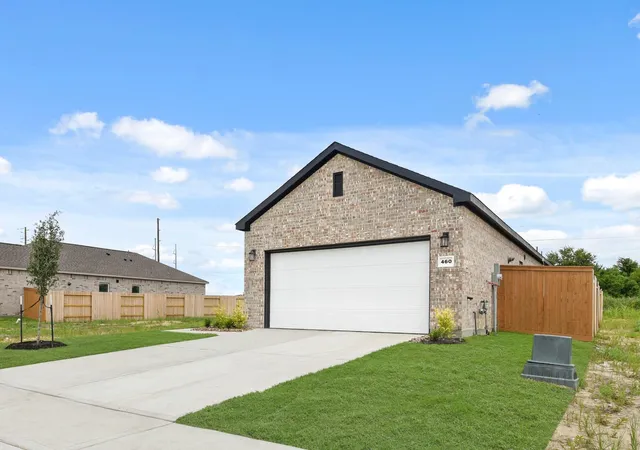 2nd image of 460 Long Branch Dr, Dayton, TX 77535 | MLS# 68531843