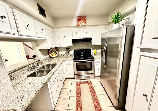 2nd image of 11002 Hammerly Blvd #131, Houston, TX 77043 | MLS# 52665630