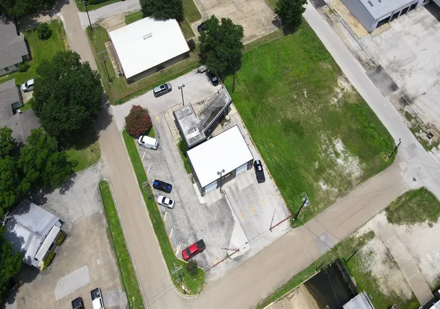 Homes for sale in Madisonville, TX | 207 E Cottonwood St, Madisonville, TX 77864 | MLS# 28519592