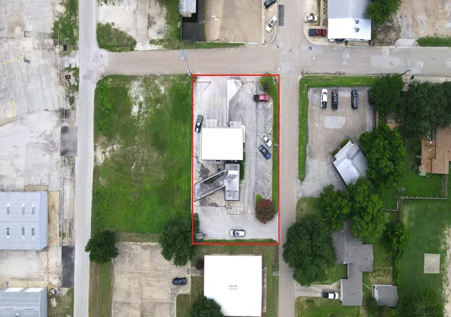 Homes for sale in Madisonville, TX | 207 E Cottonwood St, Madisonville, TX 77864 | MLS# 28519592