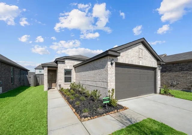 Photo 1 of Single family home for sale at 15707 Lemmonwood Hills Ln, Houston, TX 77044 | MLS# 34128461 | Listing updated on 2026-09-13