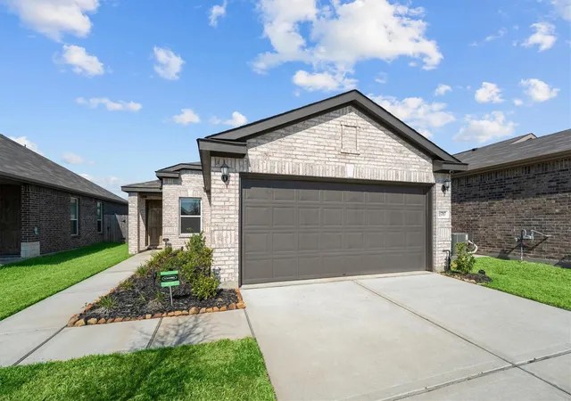 Photo 3 of Single family home for sale at 15707 Lemmonwood Hills Ln, Houston, TX 77044 | MLS# 34128461 | Listing updated on 2026-09-13