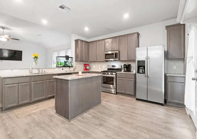 Photo 1 of Sale Pending at 12259 N Chestnut Hills Dr, Conroe, TX 77303 | MLS# 24162710 | Listing updated on 2026-09-16
