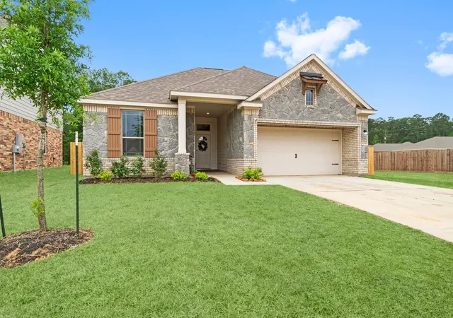 Photo 2 of Sale Pending at 12259 N Chestnut Hills Dr, Conroe, TX 77303 | MLS# 24162710 | Listing updated on 2026-09-16