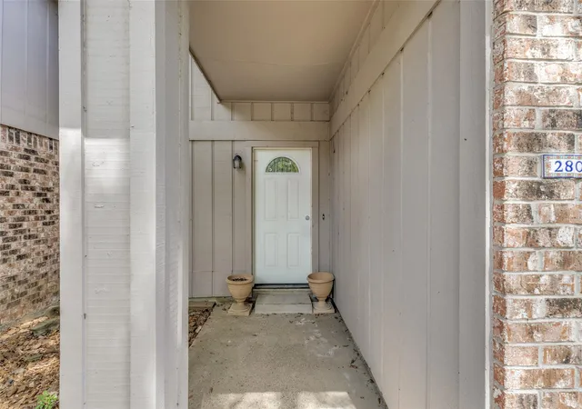 Photo 2 of Single family home for sale at 2803 Parkwood Manor Dr, Houston, TX 77339 | MLS# 79116199 | Listing updated on 2026-09-08