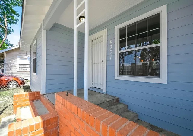 4th image of 4337 Harby St, Houston, TX 77023 | MLS# 50392307