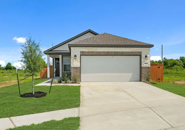 2nd image of 400 Long Branch Dr, Dayton, TX 77535 | MLS# 23250553