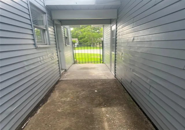 4th image of 102 Forest Oaks Ln, Lake Jackson, TX 77566 | MLS# 41553097