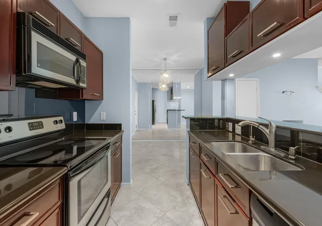 5th image of 9800 Pagewood Ln #3103, Houston, TX 77042 | MLS# 26076266