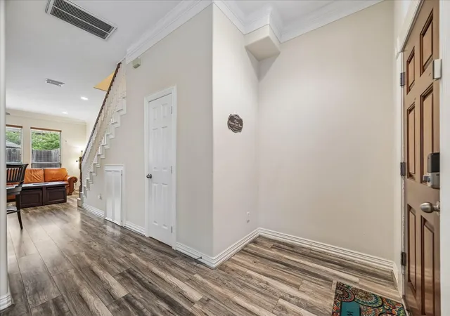 Photo 2 of Townhouse for sale at 1950 Gentryside Dr, Houston, TX 77077 | MLS# 11138343 | Listing updated on 2026-06-21