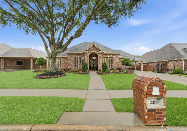 3rd image of 2314 E Lawther Dr, Deer Park, TX 77536 | MLS# 96149147