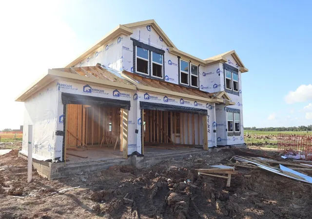 Photo 3 of Single family home for sale at 7922 Jade Crst Dr, Angleton, TX 77515 | MLS# 84555591 | Listing updated on 2026-09-21