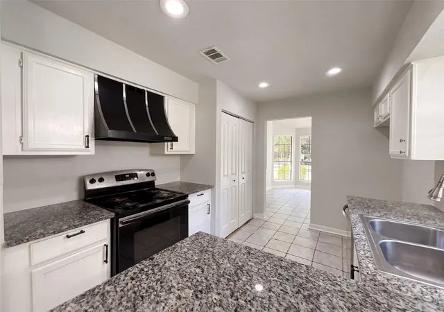 Photo 2 of Single family home for sale at 4911 Crk Shadows Dr, Kingwood, TX 77339 | MLS# 79462357 | Listing updated on 2026-09-09